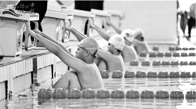 此次比赛不, 比拼, 他们伸展臂